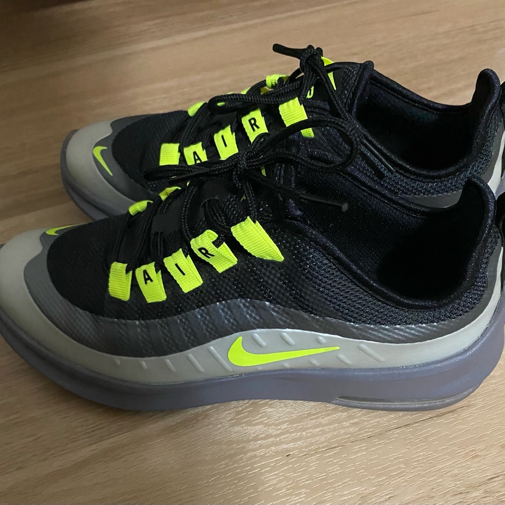 Nike Air Max Axis Grey Black and Neon Green Shoes 5Y